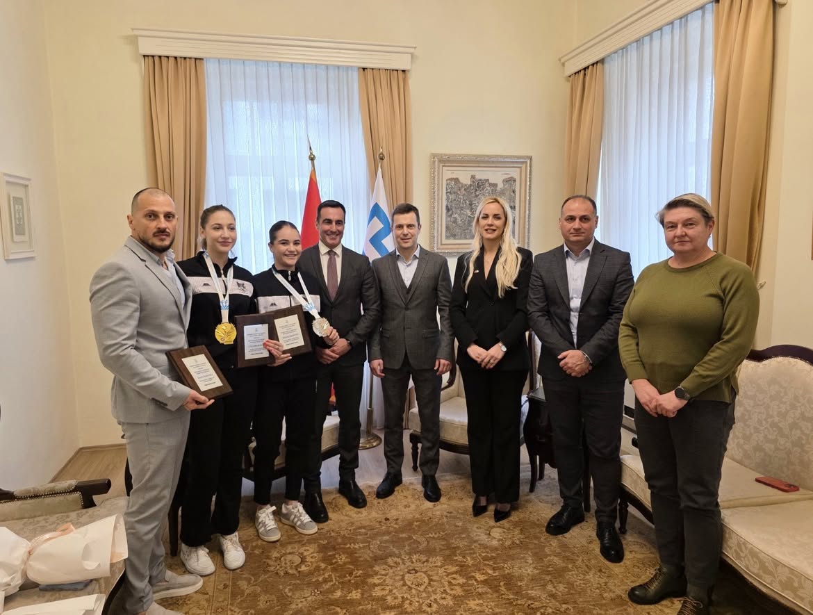Prijem za osvajačice medalja sa Prvenstva Evrope — priznanje Karate klubu Omladinac
