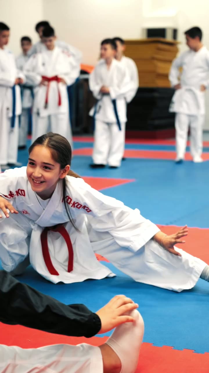 Trening djece u Karate klubu Omladinac